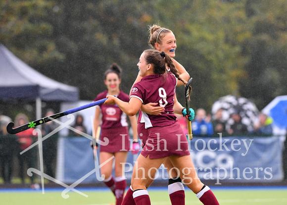 Loreto celebrate Mia Jennings' goal