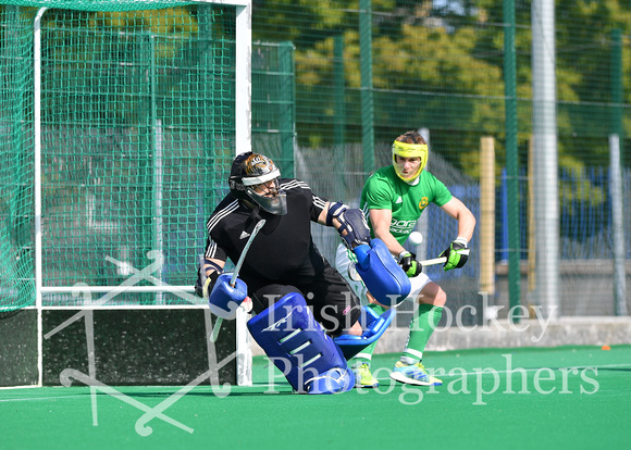 Iain Walker attempts a save