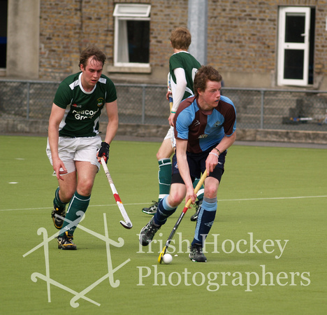 Ross Canning in control as Lloyd Pearson closes in