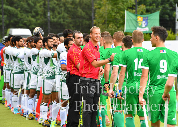 Umpire Rob Abbott pre-match