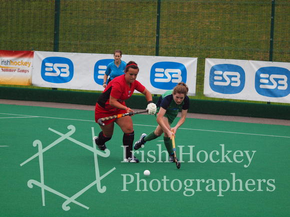 Ireland's Emily Beatty contests possession