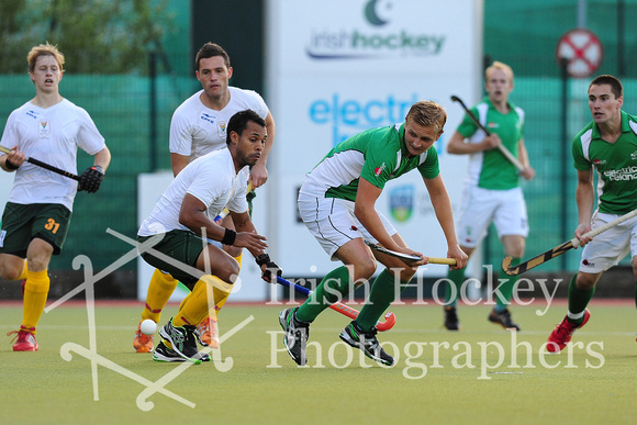 Lance Louw and Mikey Watt battle for the ball